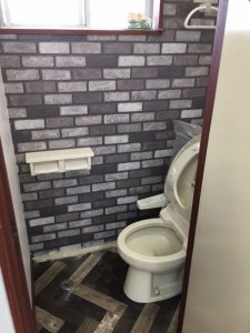 トイレ 壁・床 貼り替え